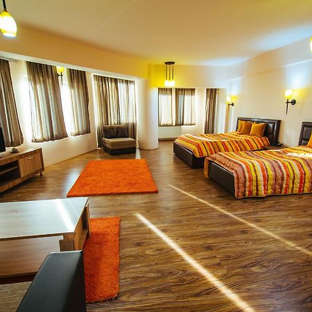 Hotel Kristal Palas Prilep Exterior photo