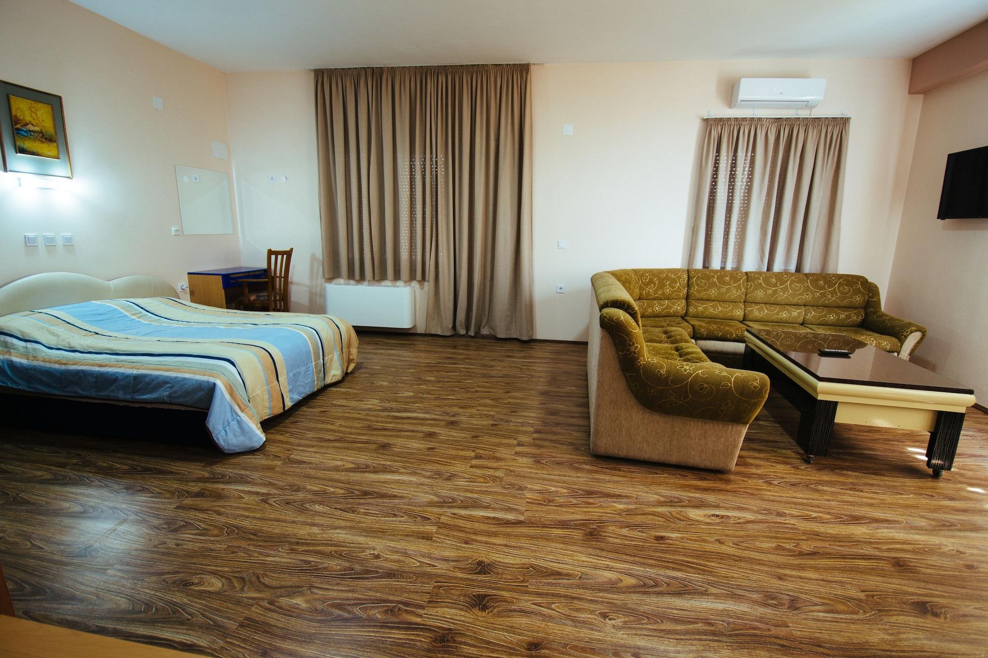 Hotel Kristal Palas Prilep Exterior photo