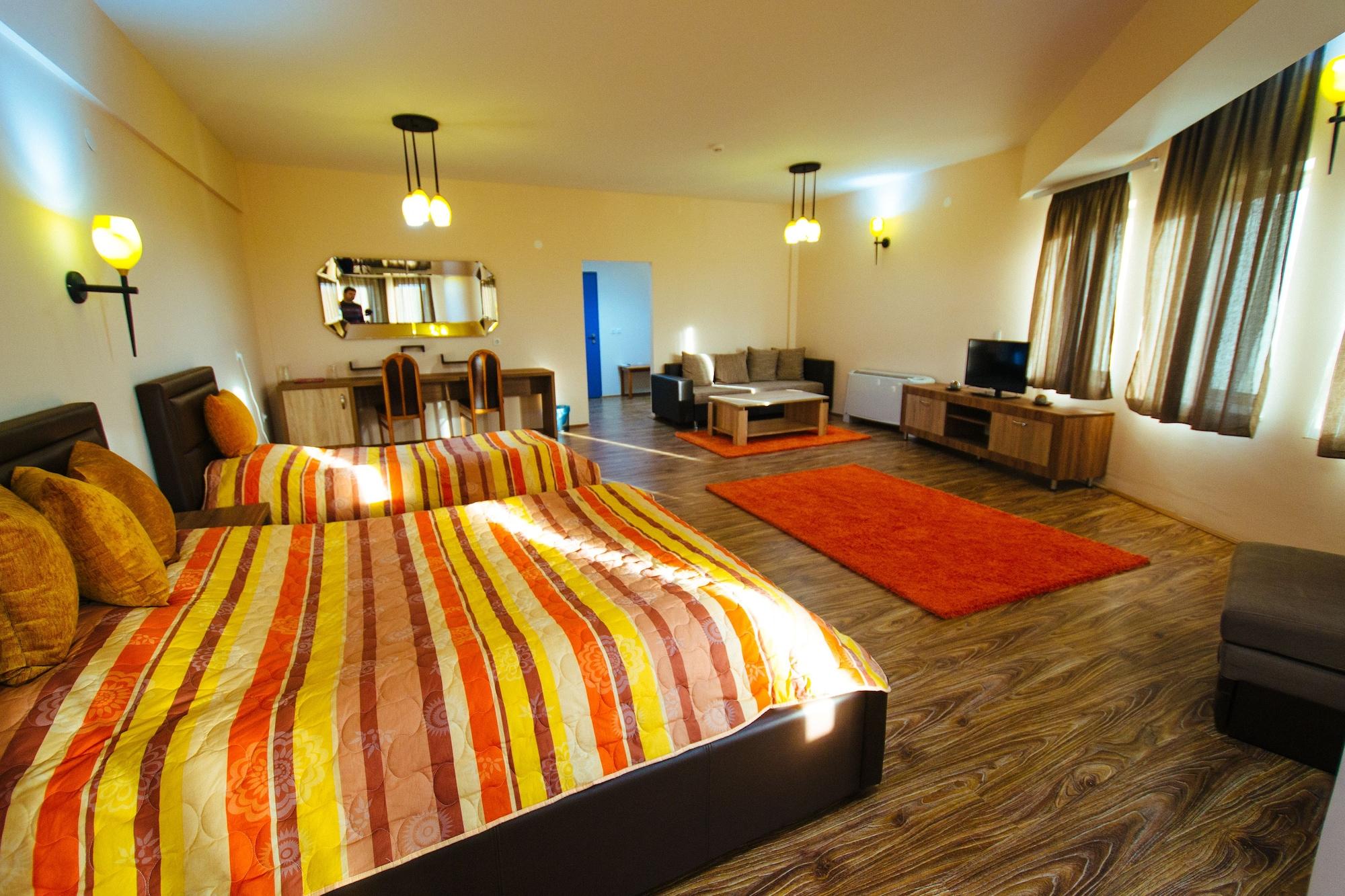 Hotel Kristal Palas Prilep Exterior photo