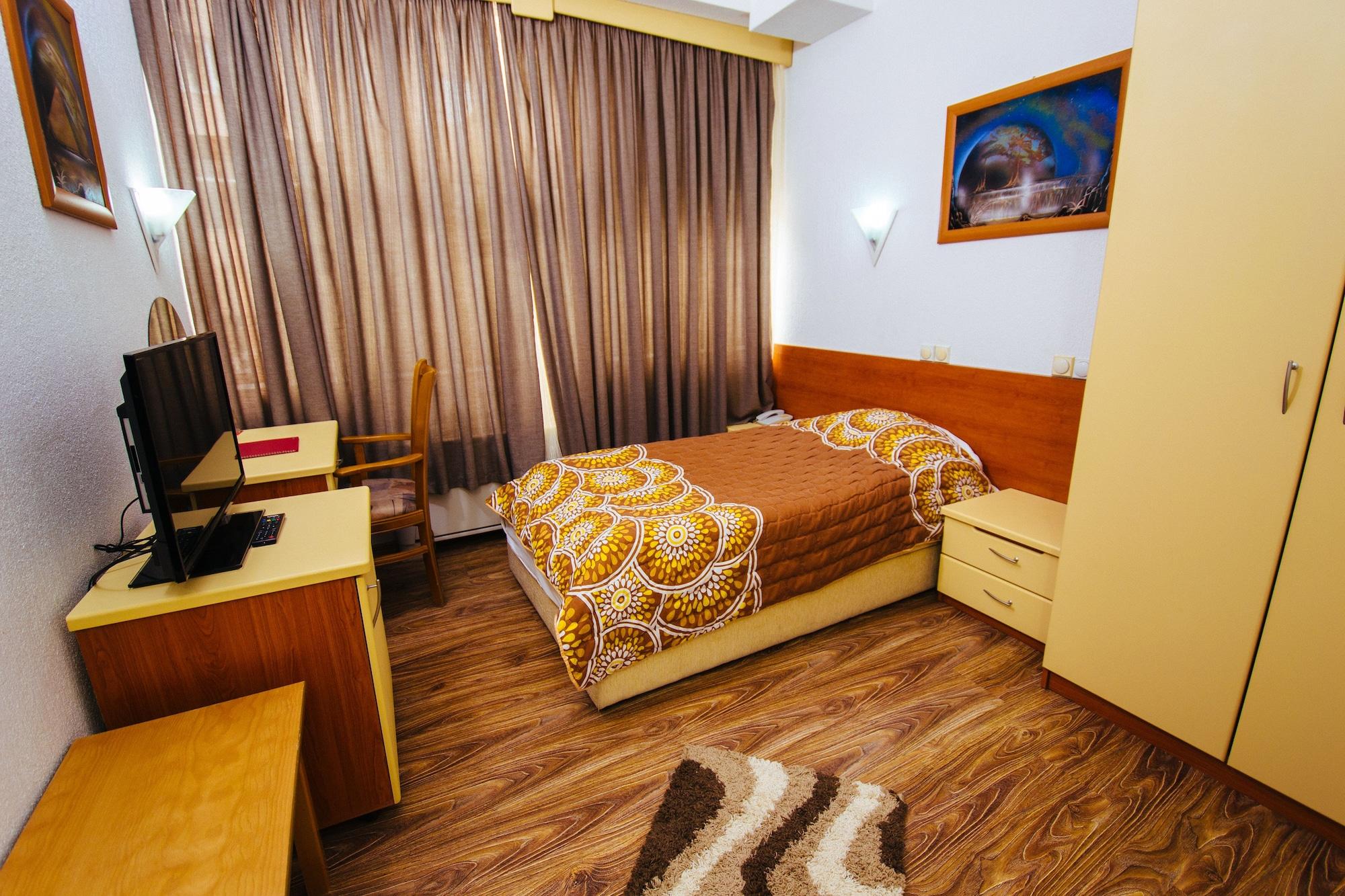 Hotel Kristal Palas Prilep Exterior photo