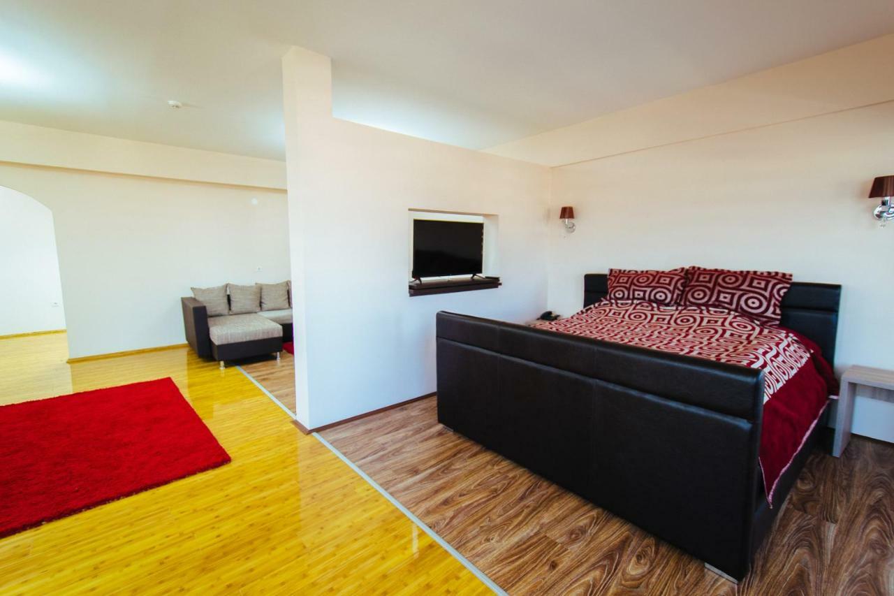 Hotel Kristal Palas Prilep Exterior photo